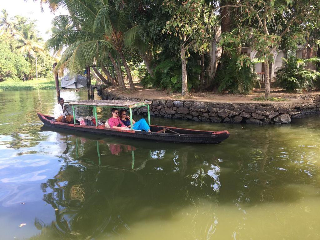 Golden Beach Home Stay Alappuzha Zewnętrze zdjęcie